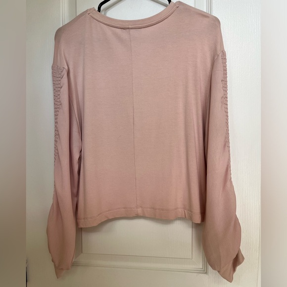 Zara long sleeve shirt-cinched detailed balloon arms in different texture - Picture 2 of 6